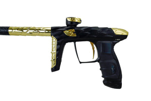 Adrenaline Luxe Idol - สีดำ Dust Black Ground Zero พร้อมรายละเอียดสีทองขัดเงา - Adrenaline